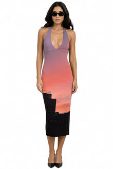 THE DRESS - FIRST 7PM SUNSET